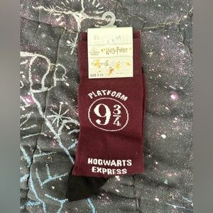 Ladies or girls novelty HARRY POTTER SOCKS. Size 7-11